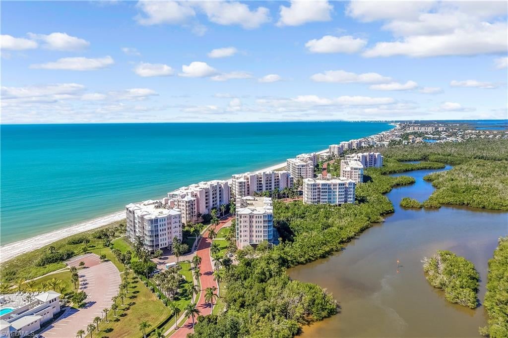 BAREFOOT BEACH CLUB - Residential