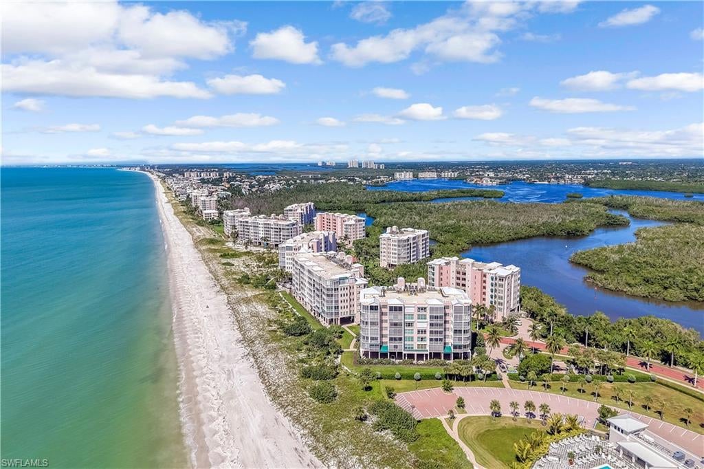 BAREFOOT BEACH CLUB - Residential