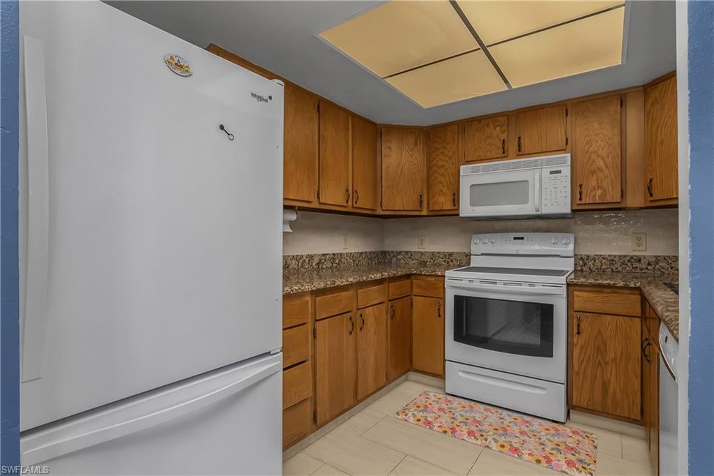 CYPRESS LAKE ESTATES - Residential