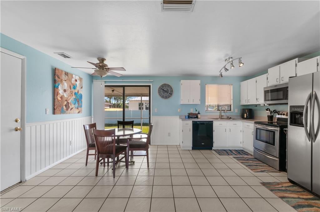 SAN CARLOS PARK - Residential