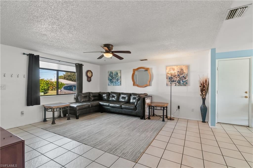 SAN CARLOS PARK - Residential