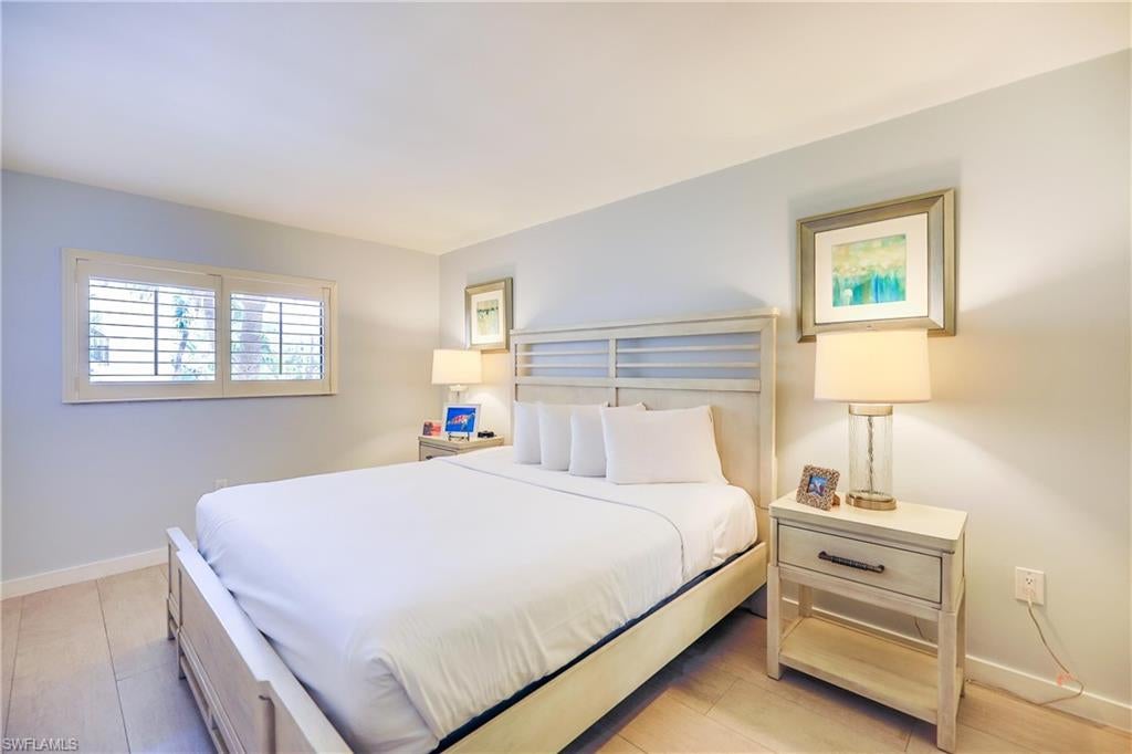 TENNIS VILLAS - Residential