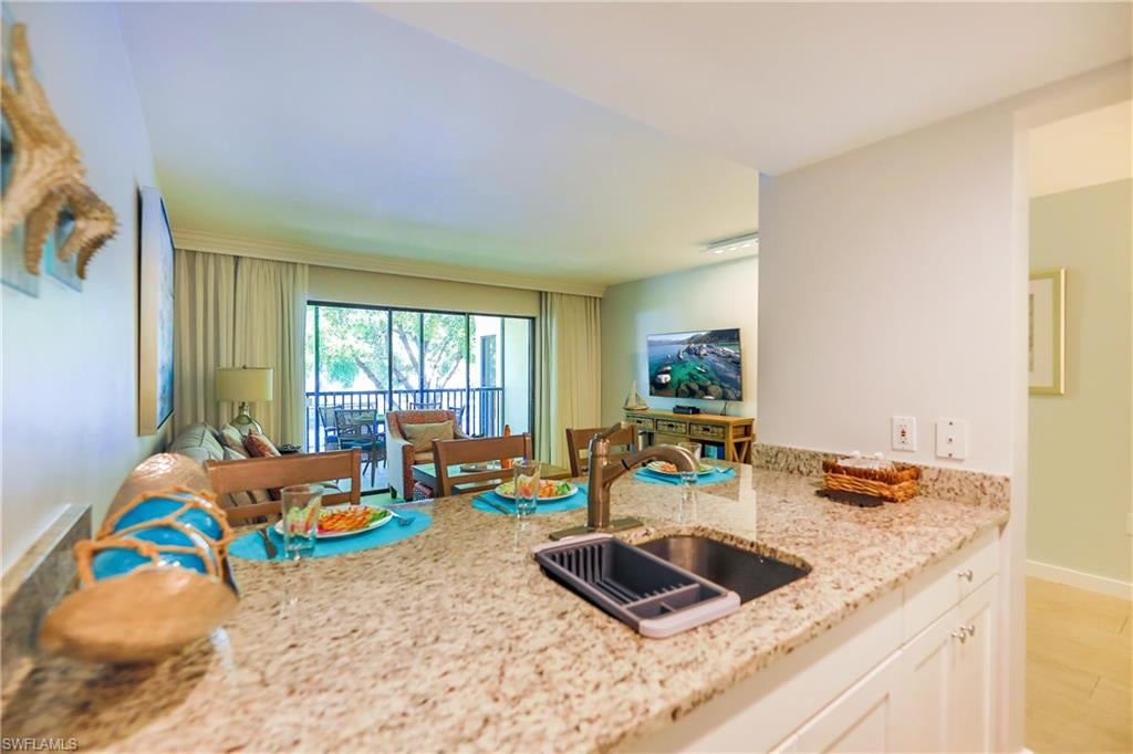 TENNIS VILLAS - Residential