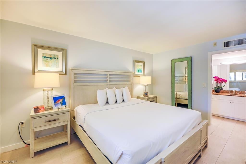 TENNIS VILLAS - Residential