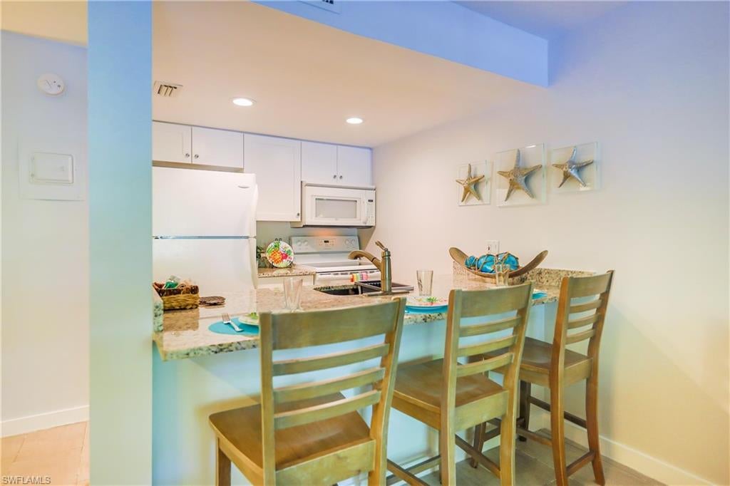 TENNIS VILLAS - Residential