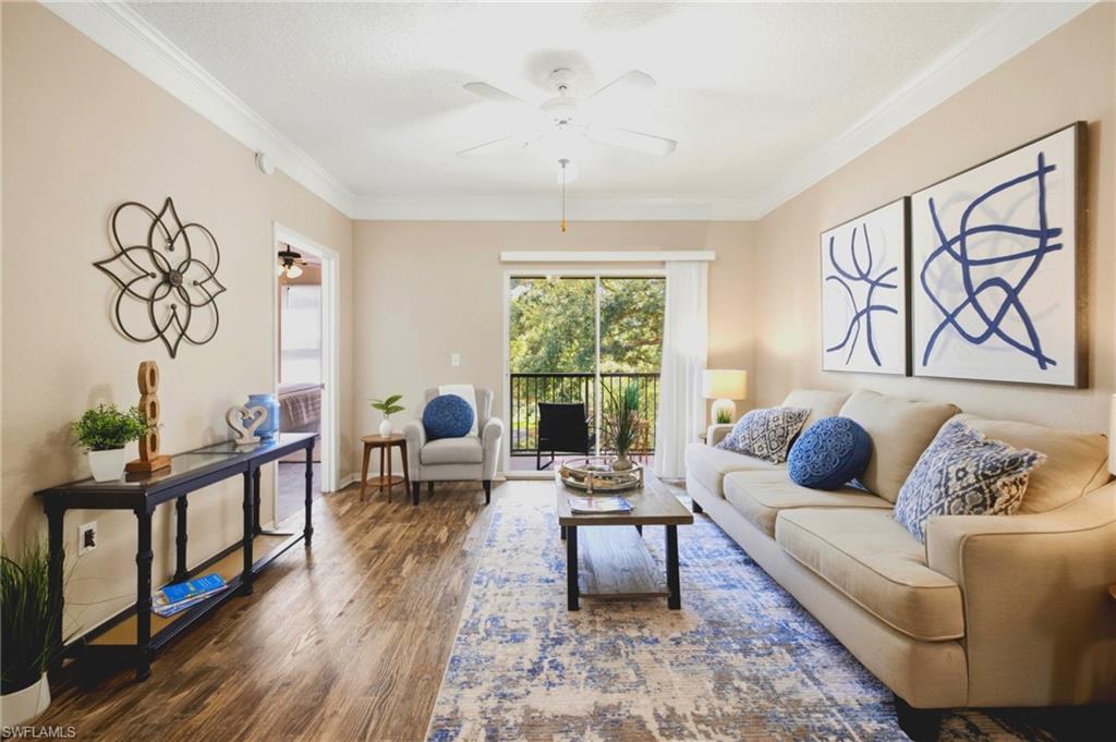 ROYAL GREENS - Residential