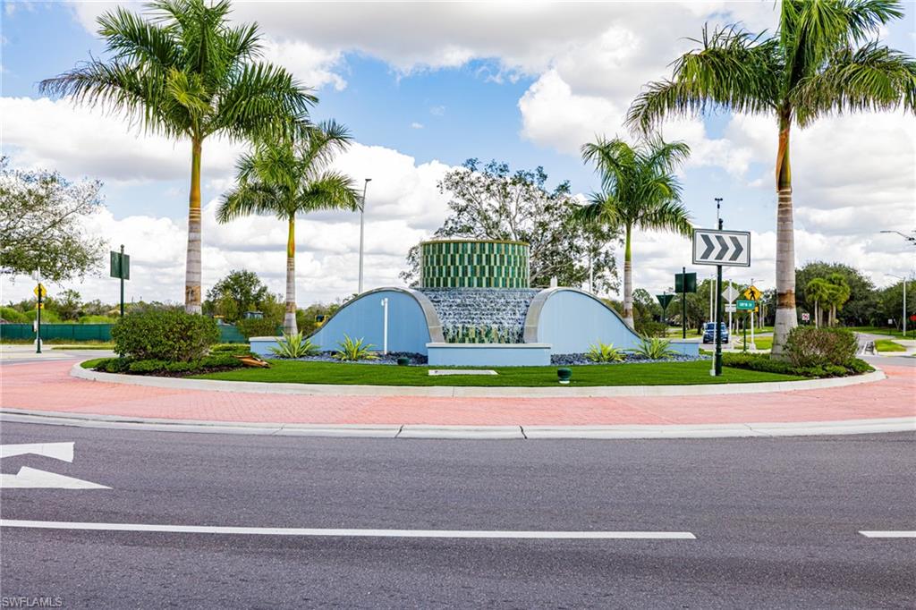 ROYAL GREENS - Residential
