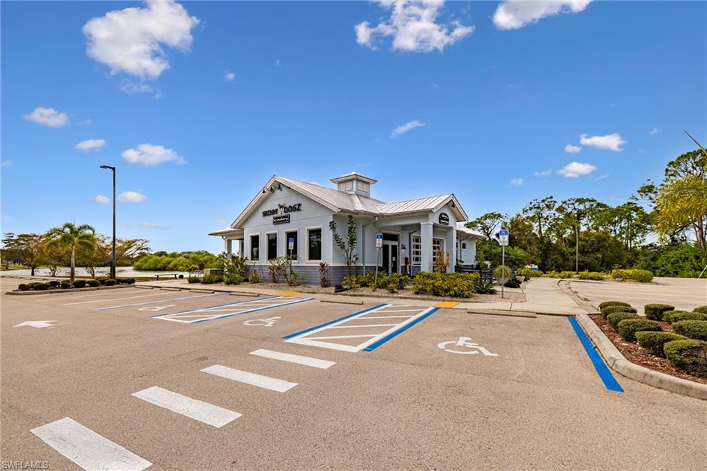 ROYAL GREENS - Residential