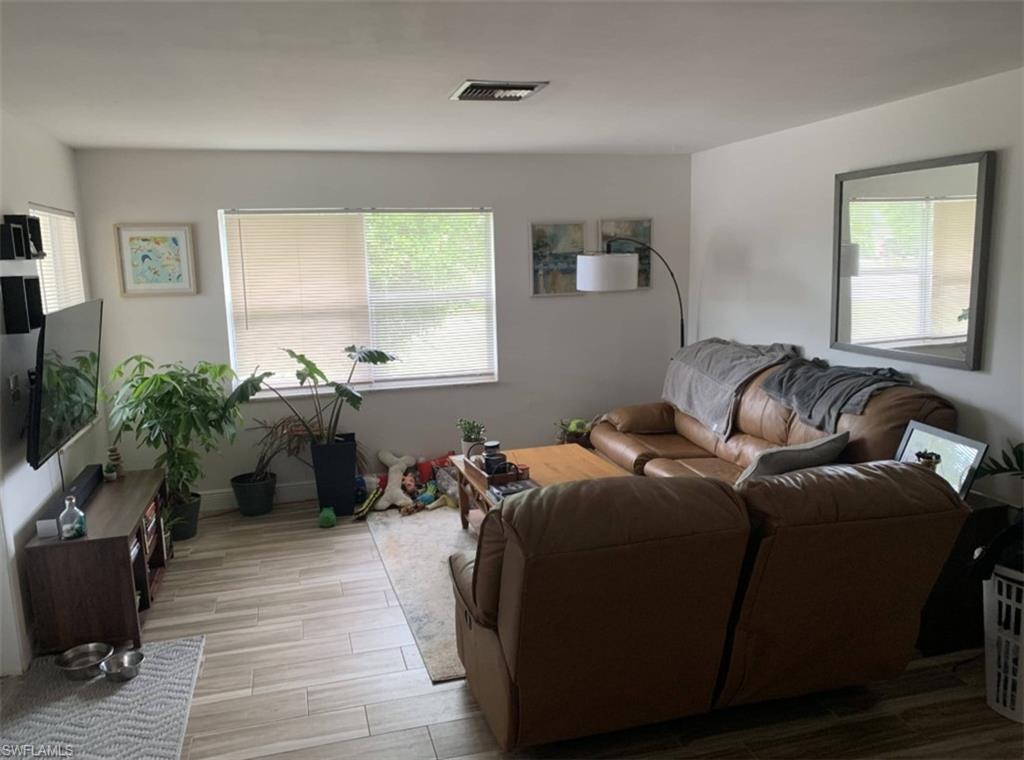 NAPLES VILLAS - Residential Lease