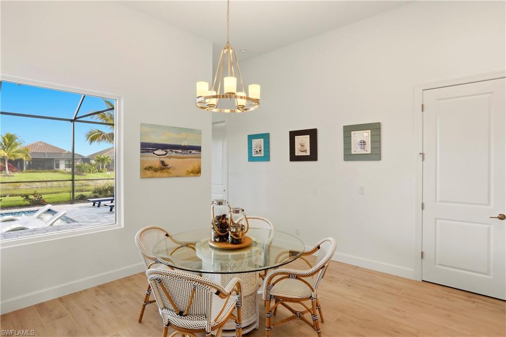 ESPLANADE LAKE CLUB - Residential