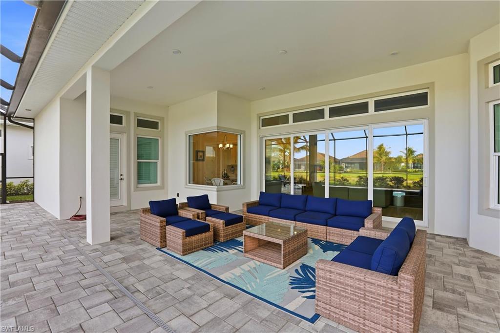 ESPLANADE LAKE CLUB - Residential