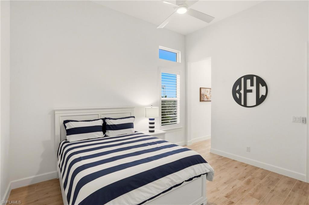 ESPLANADE LAKE CLUB - Residential
