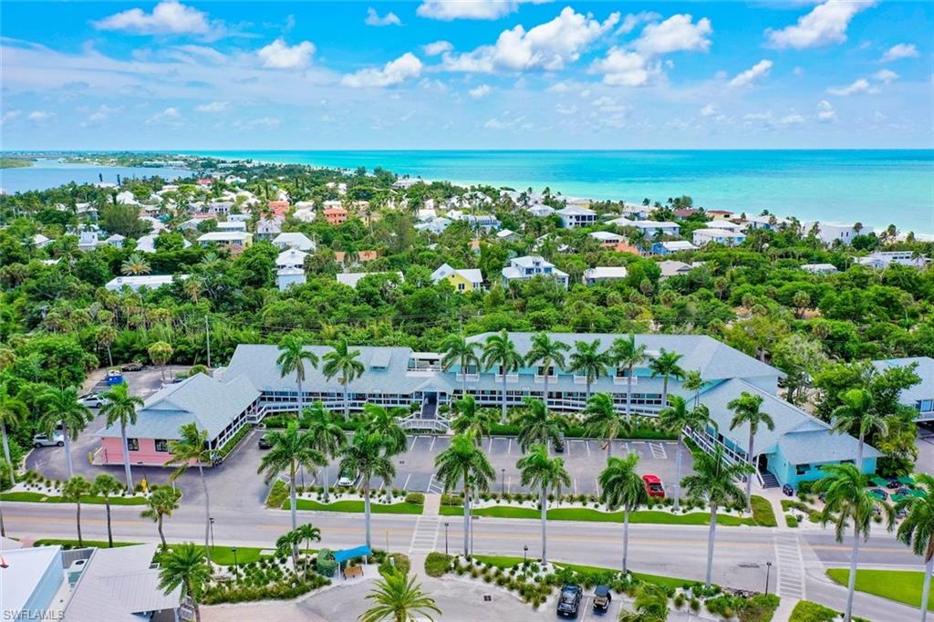TENNIS VILLAS - Residential