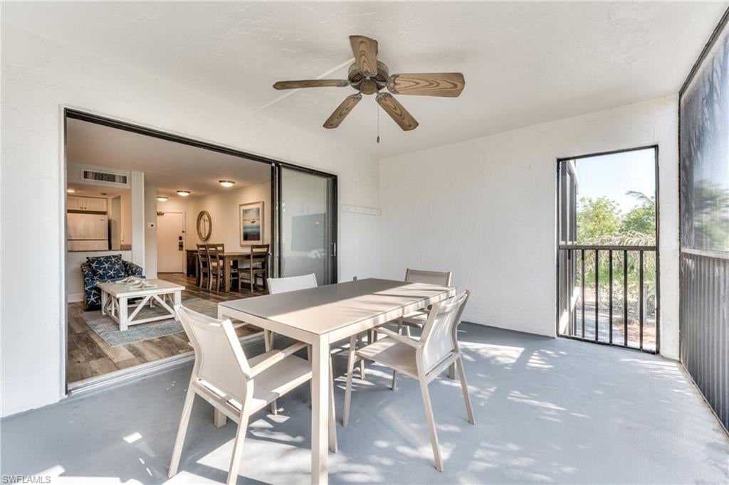 TENNIS VILLAS - Residential