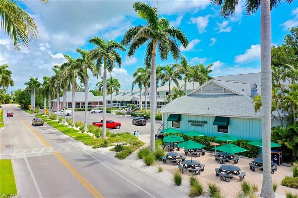 TENNIS VILLAS - Residential