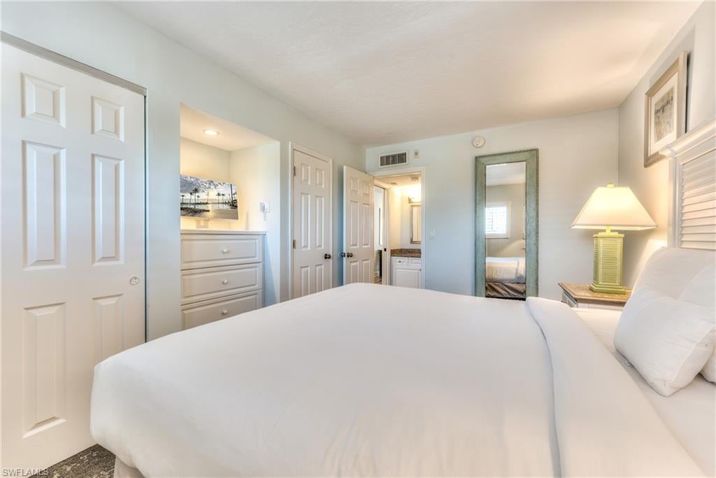 TENNIS VILLAS - Residential