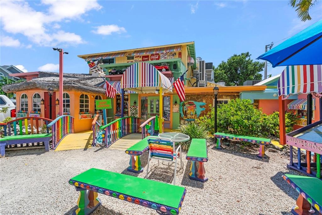 TENNIS VILLAS - Residential