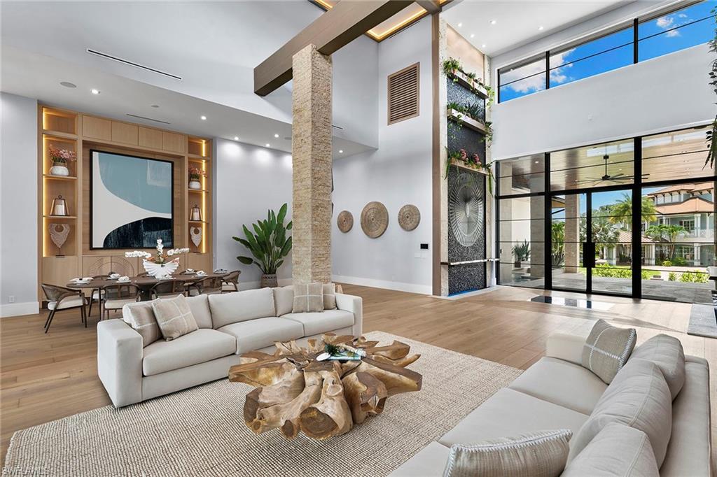 ESTATES - Residential