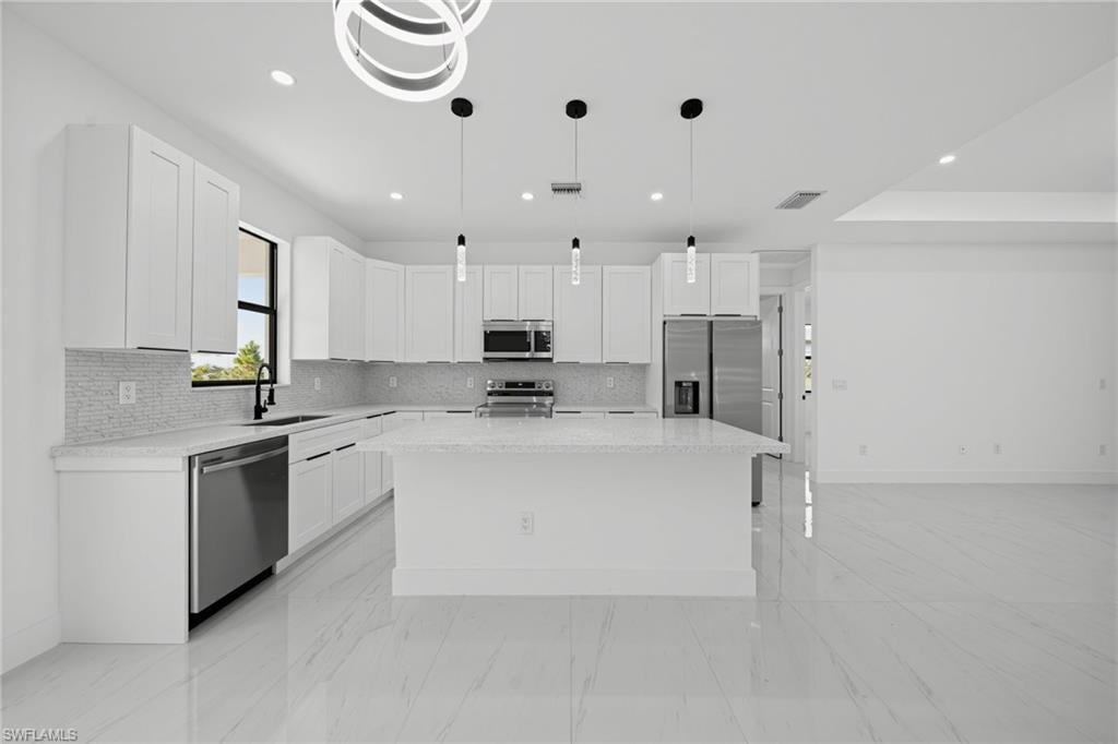 GOLDEN GATE ESTATES - Residential