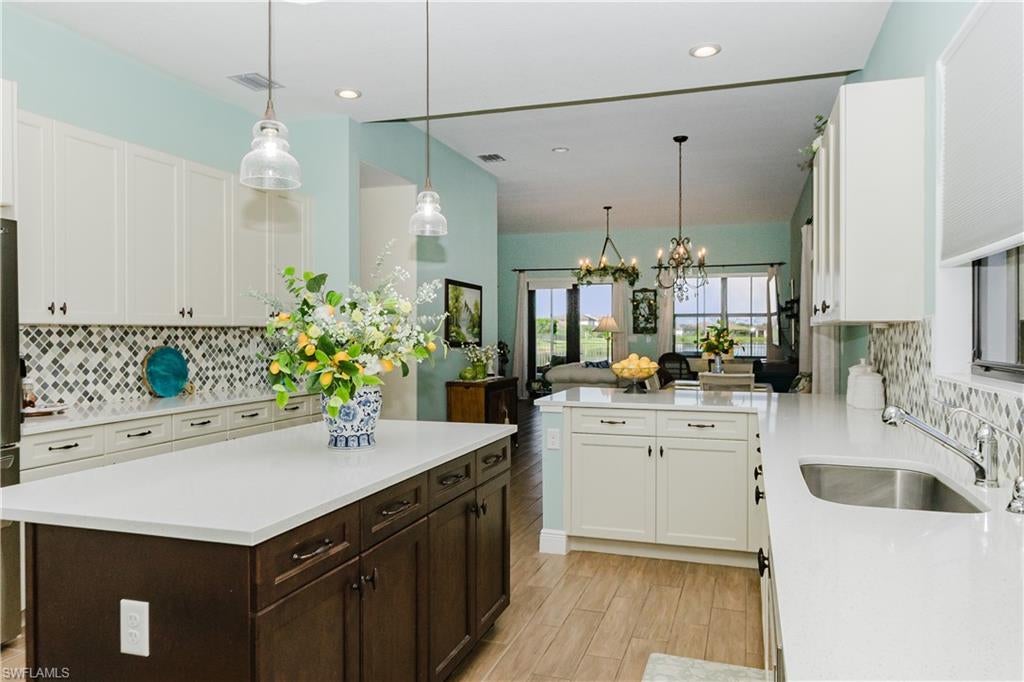 MAPLE RIDGE - Residential