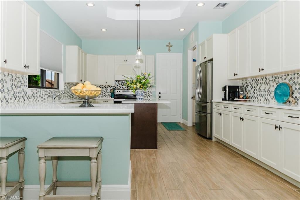 MAPLE RIDGE - Residential