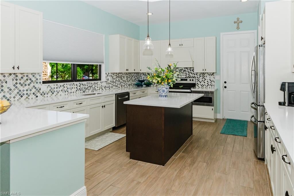 MAPLE RIDGE - Residential