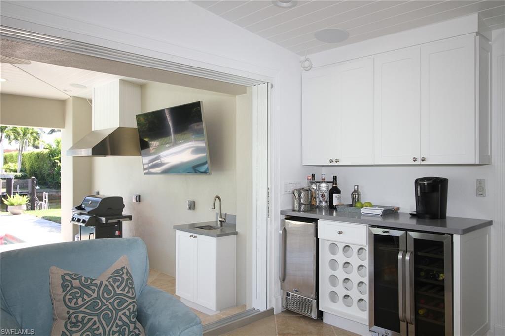 ROYAL HARBOR - Residential Lease