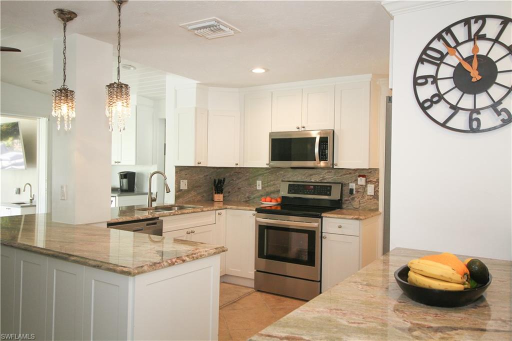 ROYAL HARBOR - Residential Lease