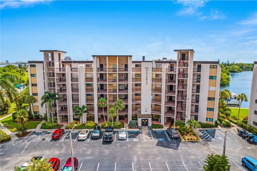 PARKWAY CONDO - Residential