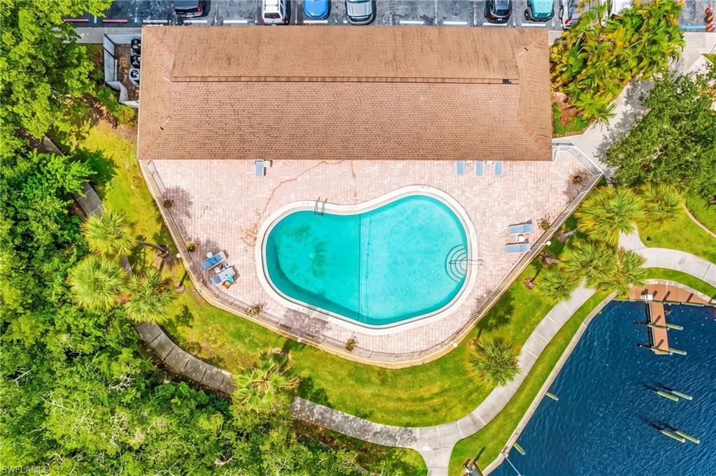 PARKWAY CONDO - Residential