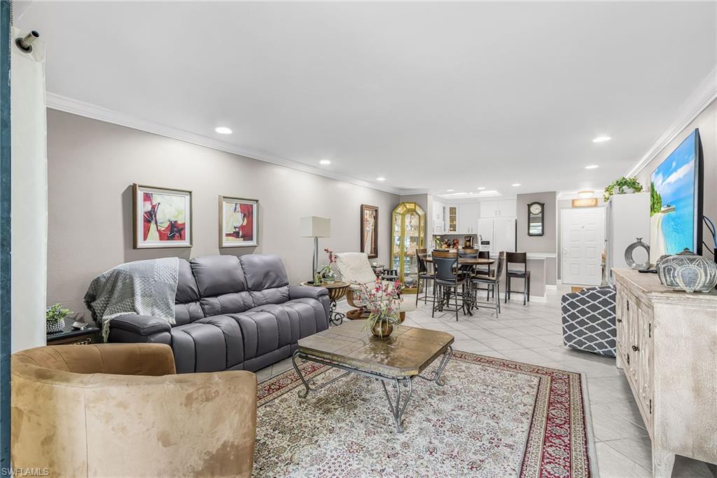 PARKWAY CONDO - Residential