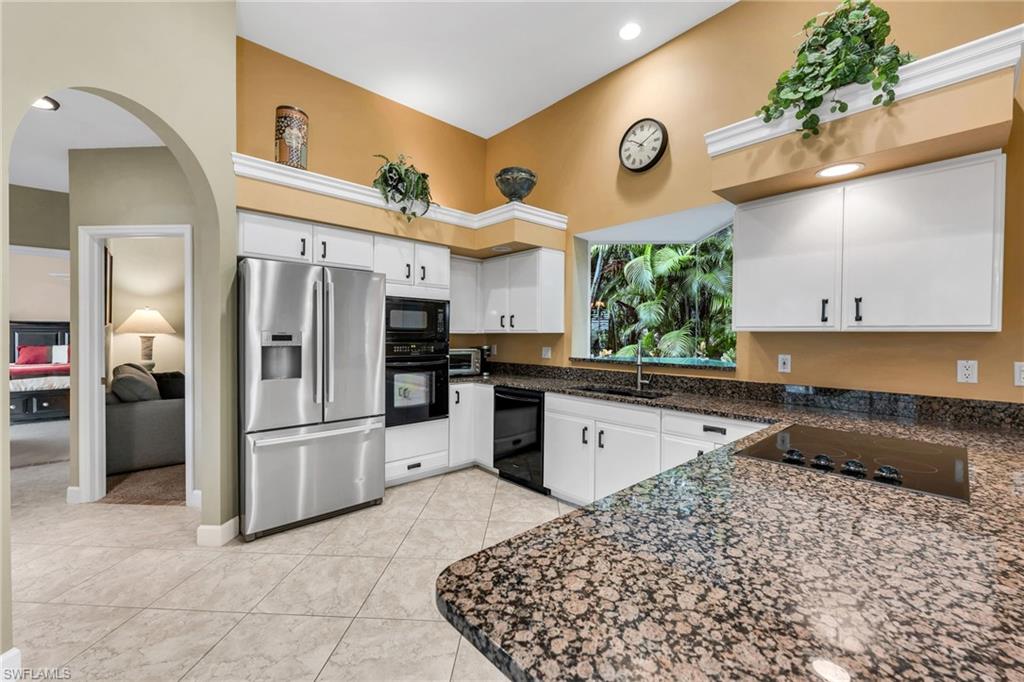 VANDERBILT LAKES - Residential