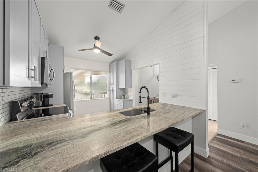 TIMBERLINE VILLAGE - Residential