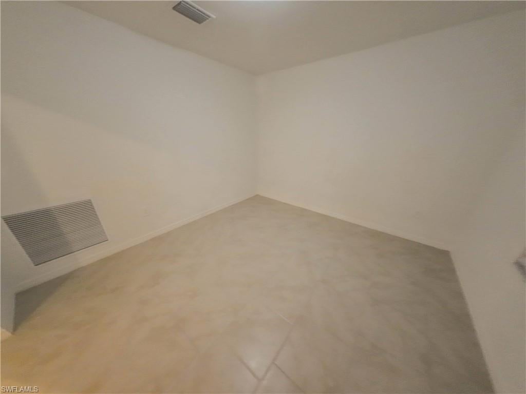 SAVANNA LAKES - Residential Lease