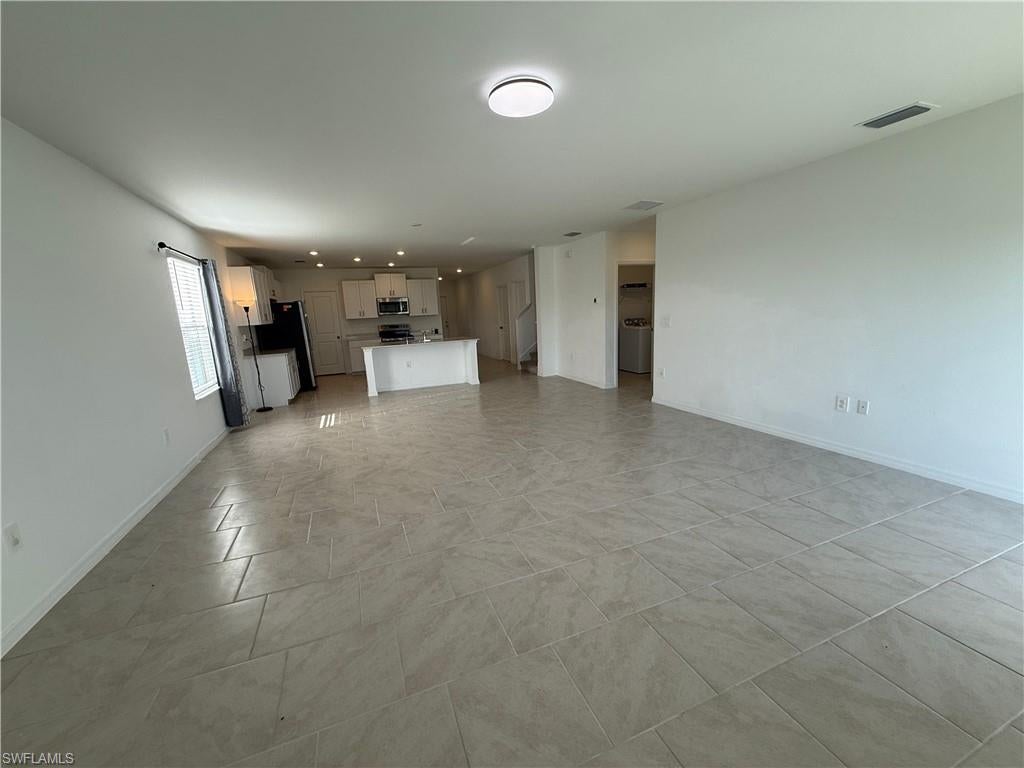 SAVANNA LAKES - Residential Lease