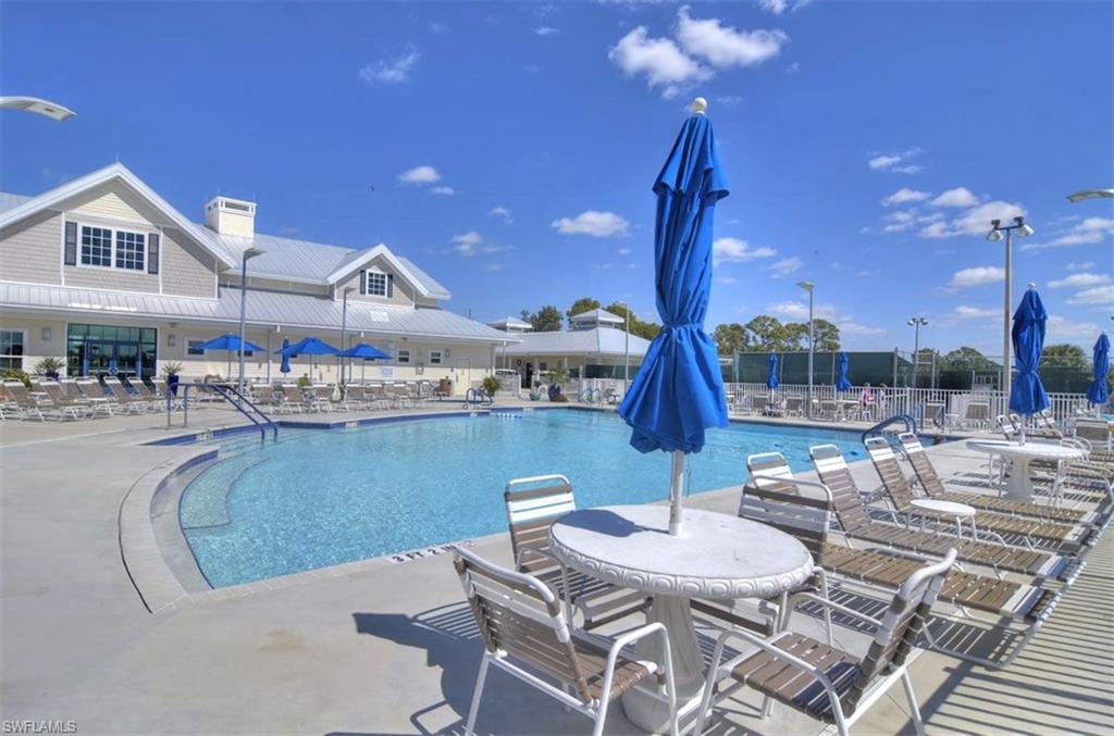 SIX LAKES COUNTRY CLUB - Residential