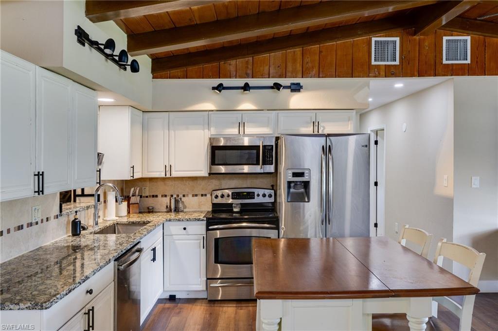 CUSHMAN MANOR - Residential