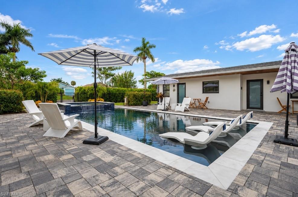 NAPLES PARK - Residential Income