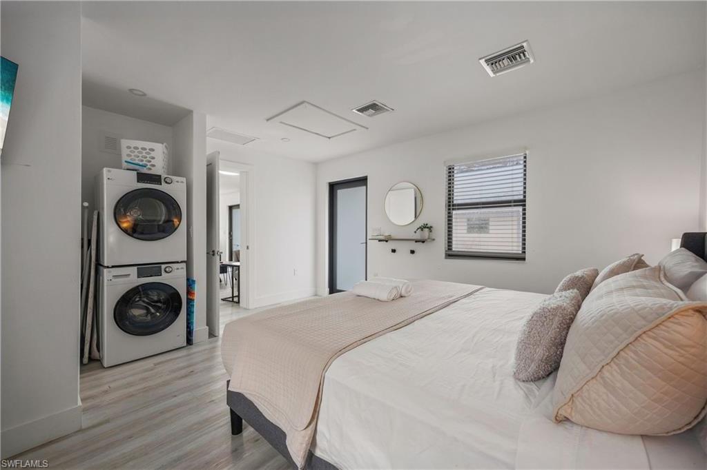 NAPLES PARK - Residential Income