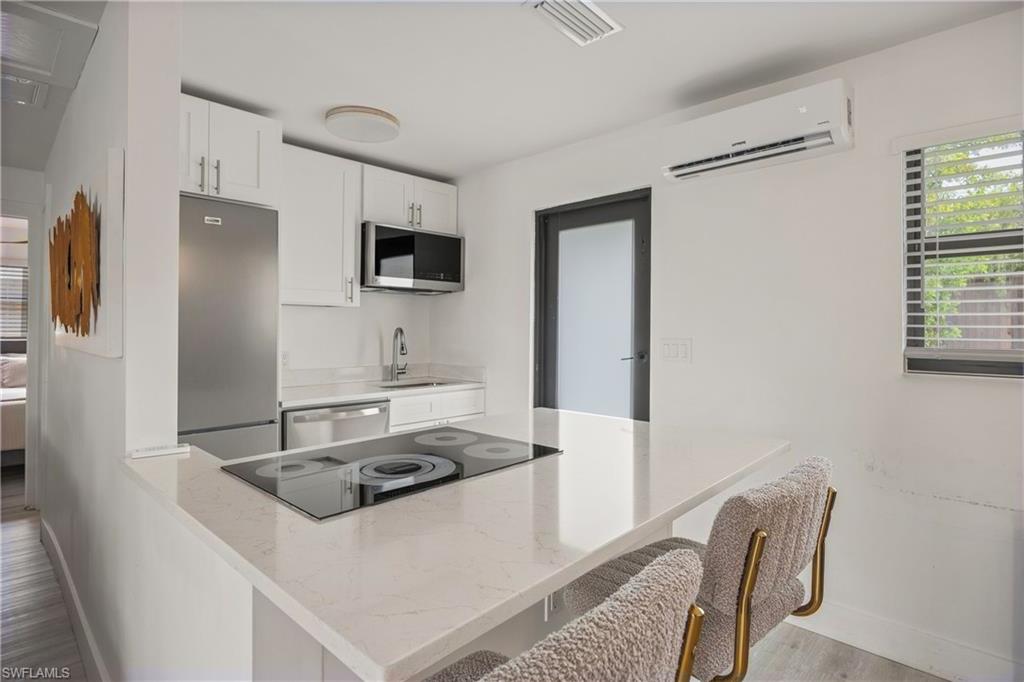 NAPLES PARK - Residential Income