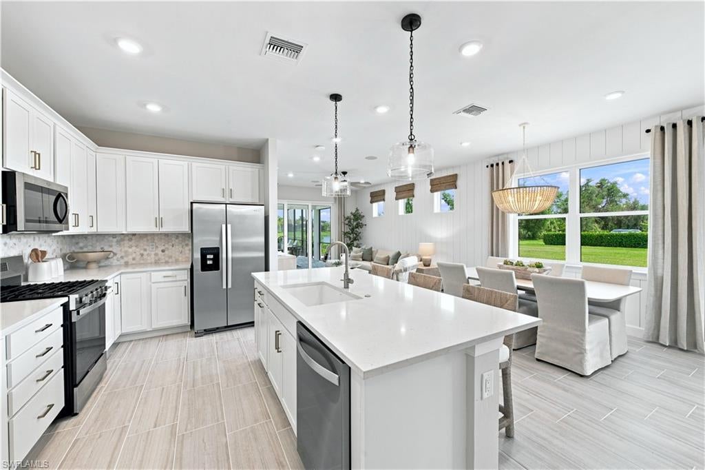 DEL WEBB OAK CREEK - Residential