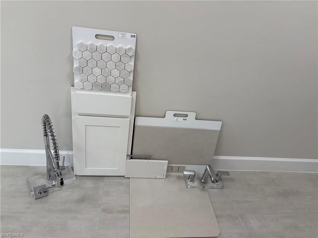DEL WEBB OAK CREEK - Residential