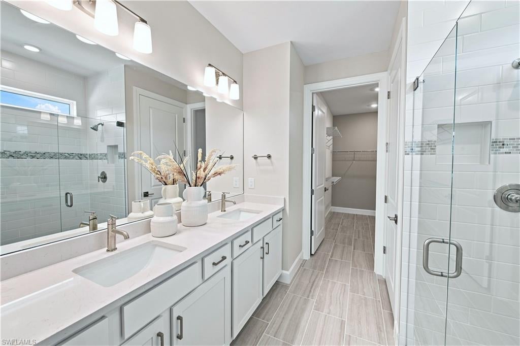 DEL WEBB OAK CREEK - Residential
