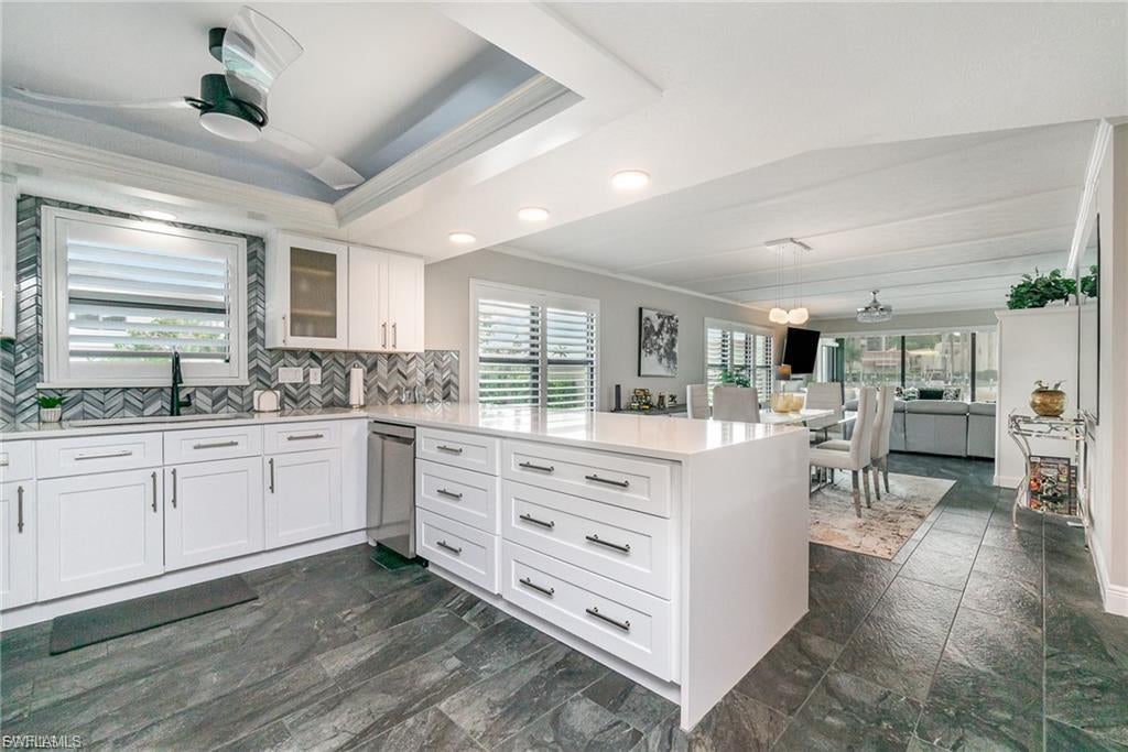RIVER HARBOR CLUB CONDO - Residential