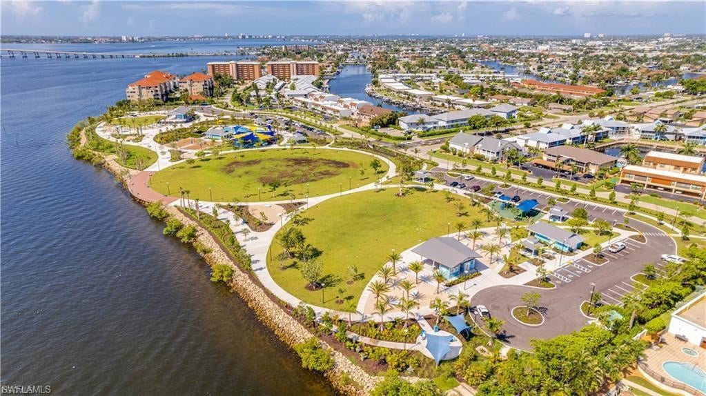 RIVER HARBOR CLUB CONDO - Residential