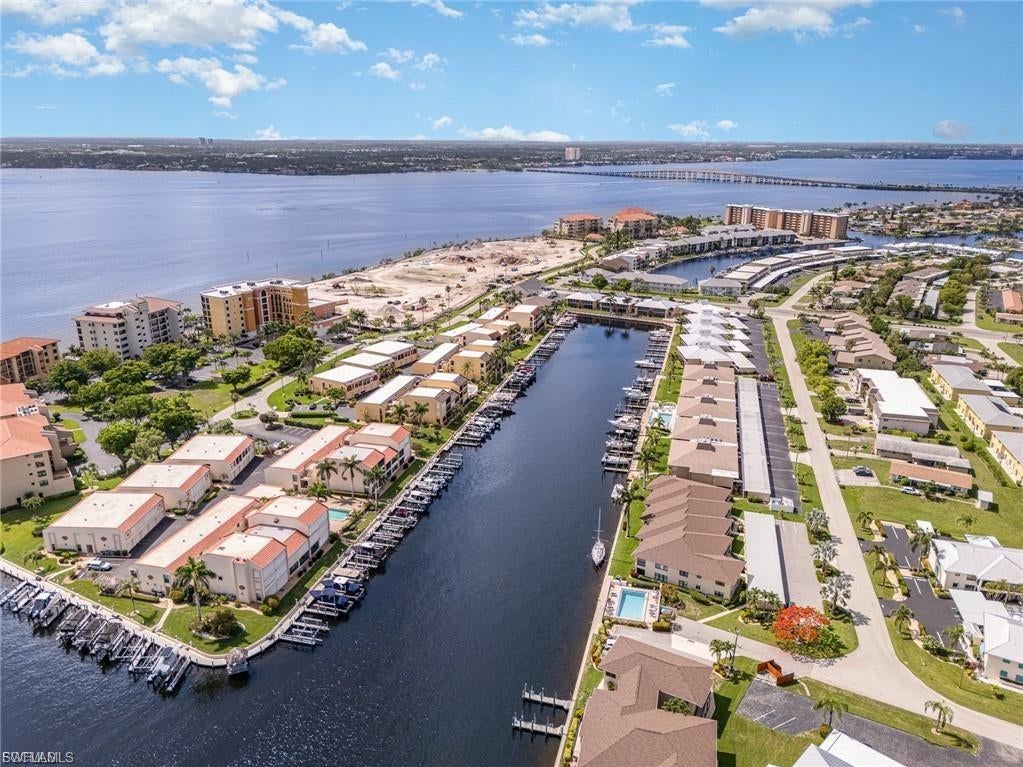RIVER HARBOR CLUB CONDO - Residential