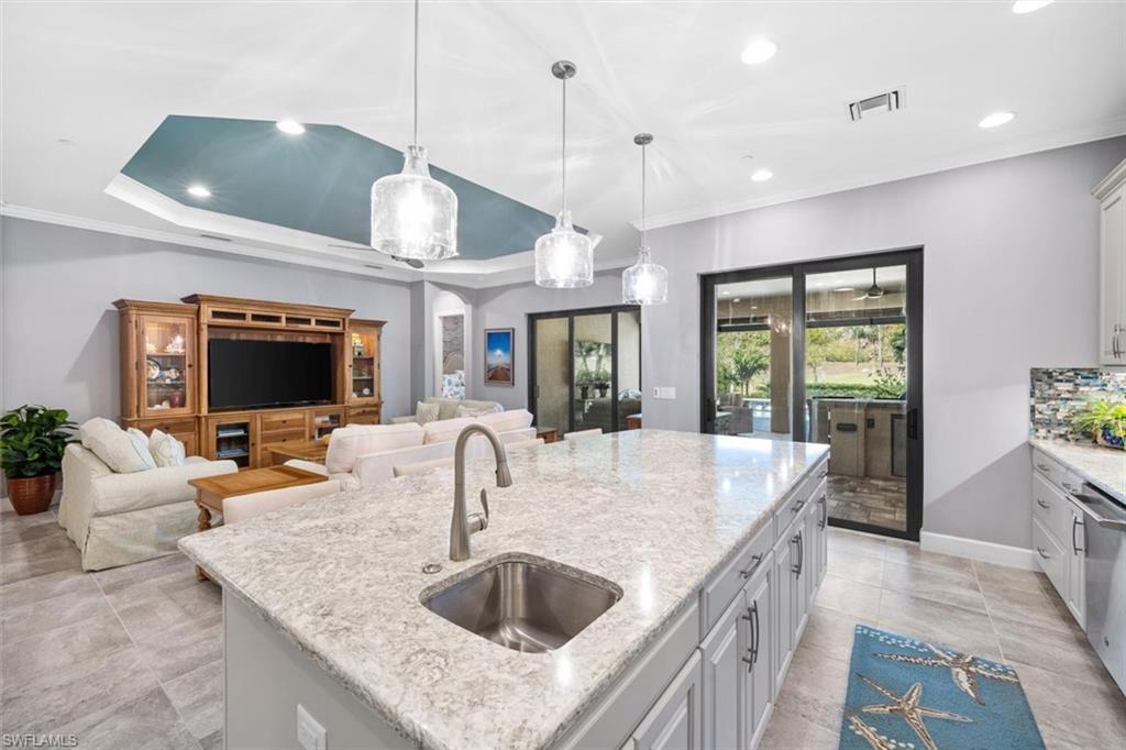 PEBBLE POINTE - Residential
