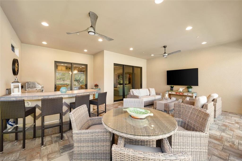 PEBBLE POINTE - Residential