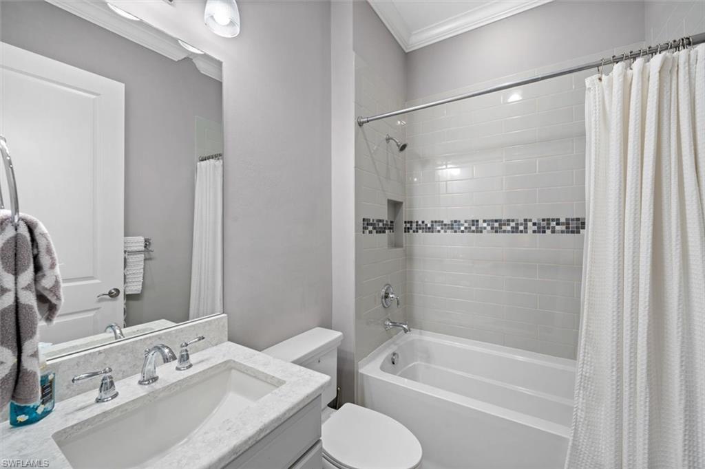 PEBBLE POINTE - Residential