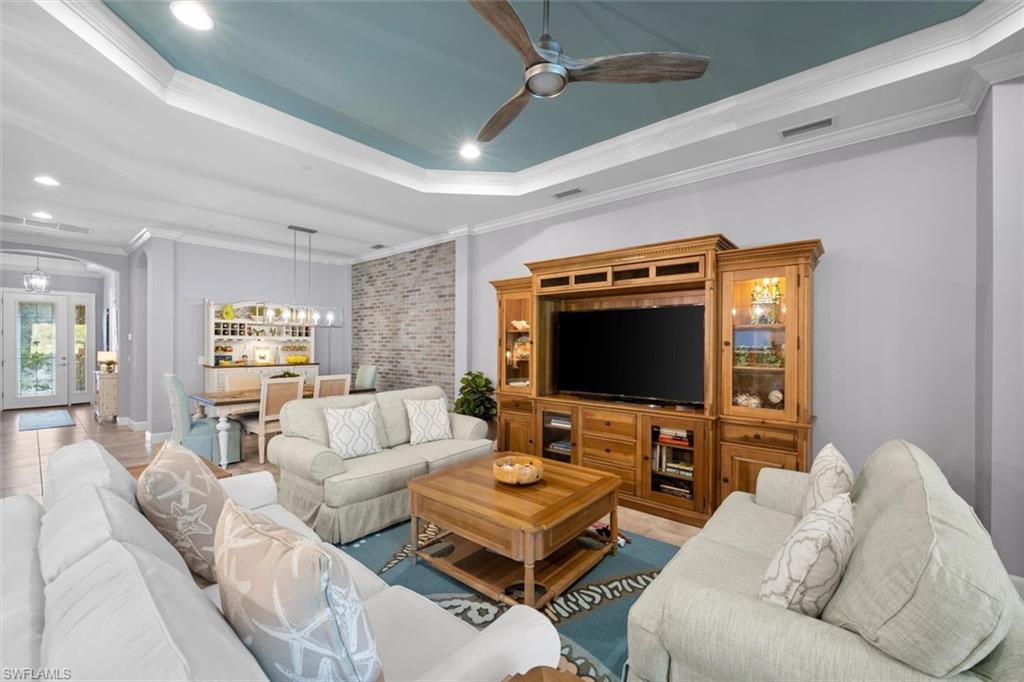 PEBBLE POINTE - Residential